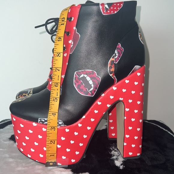 Vampire Kiss Vampire Lips Platform Boots Size 12 New Never Worn! - Picture 9 of 9